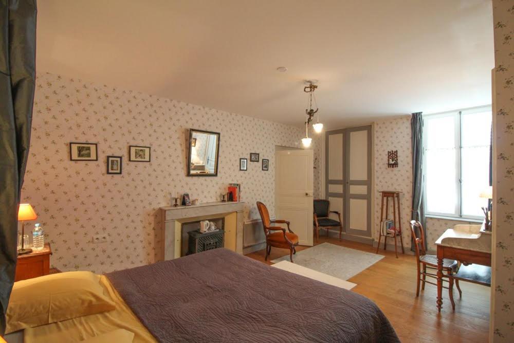 La Jariette Bed & Breakfast Airvault Екстериор снимка