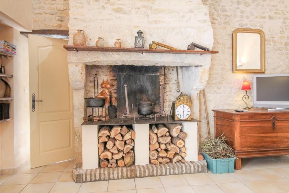 La Jariette Bed & Breakfast Airvault Екстериор снимка